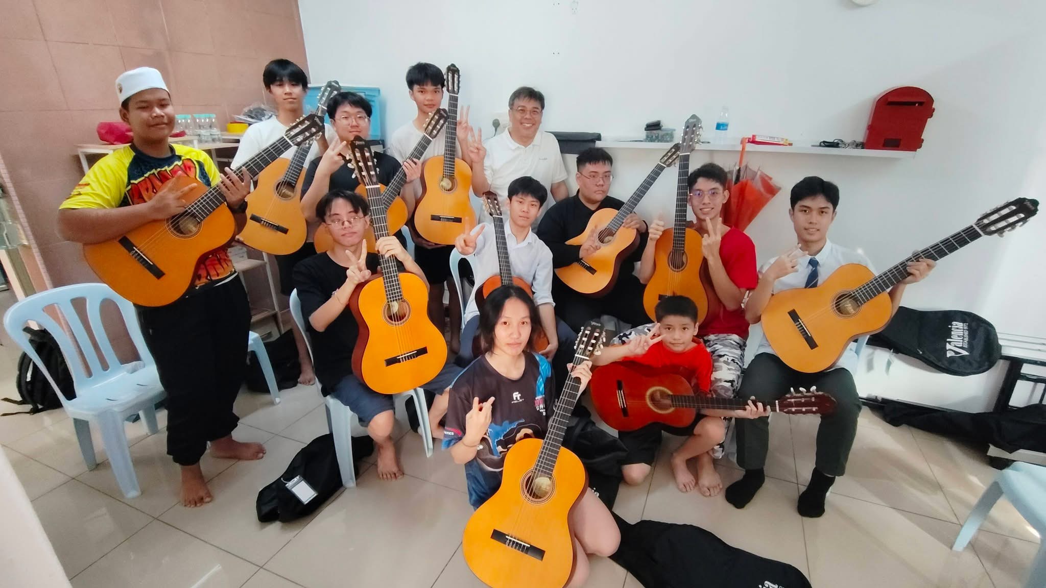  outreach program classical guitar lesson